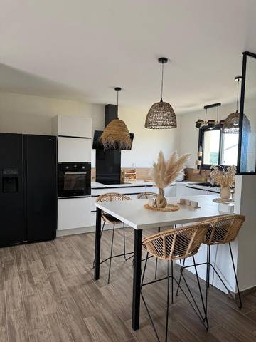 Gîte pour 5 personnes, avec terrasse et jardin à Montamisé