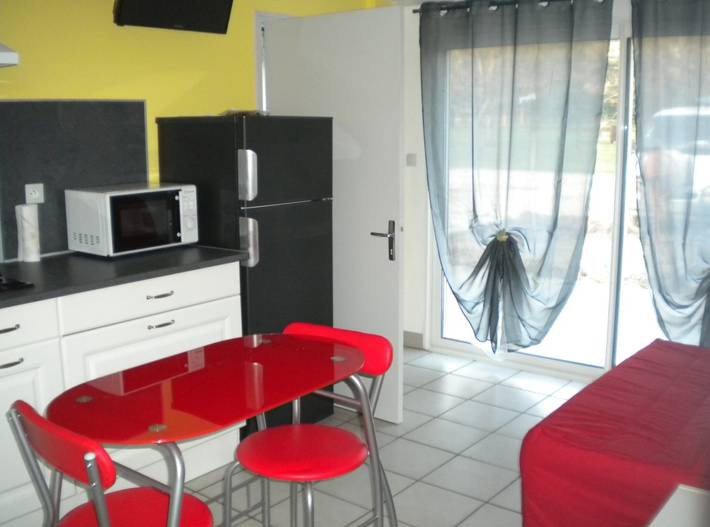 Gîte pour 2 personnes, avec terrasse et piscine en Dordogne - 4