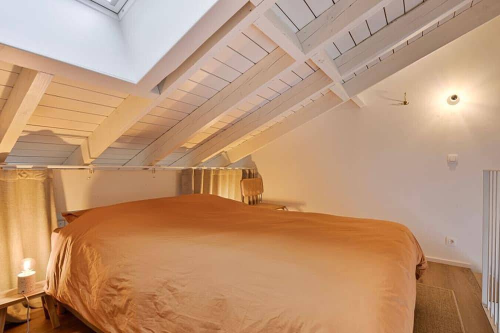 Appartamento intero, 3 bedrooms apartment + private parking in Liege historical area in Liegi, Liegi e dintorni