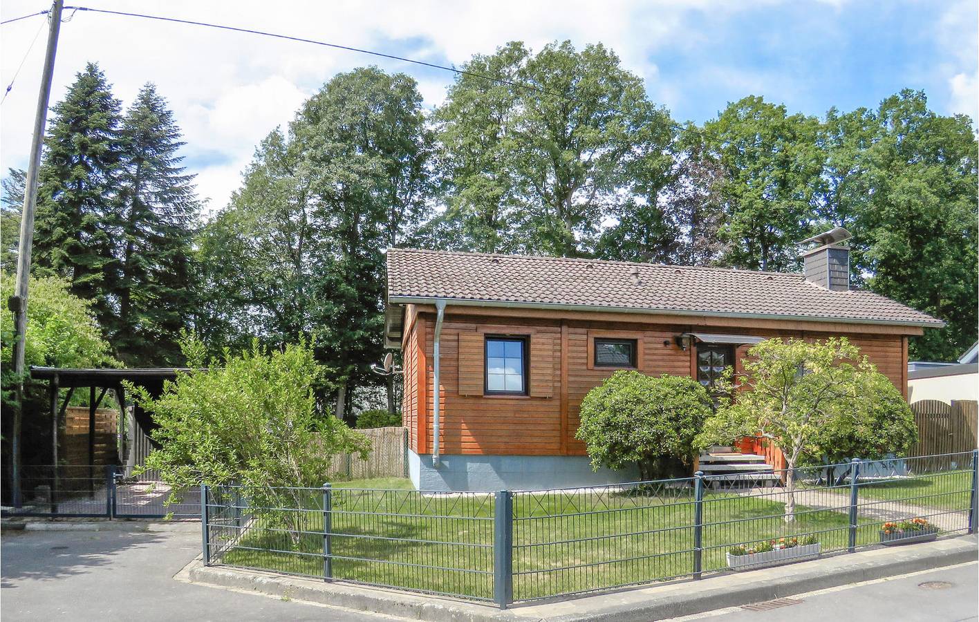 Stadtterrassenwohnung mit Parkplatz & Internet in Flammersfeld, Flammersfeld und Umgebung