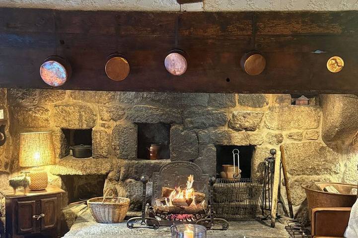 Location de vacances pour 8 personnes, avec jardin et terrasse à Fontans