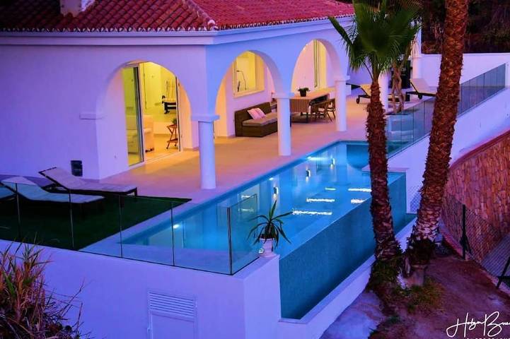 Ferienhaus für 6 Personen, mit Garten und Pool