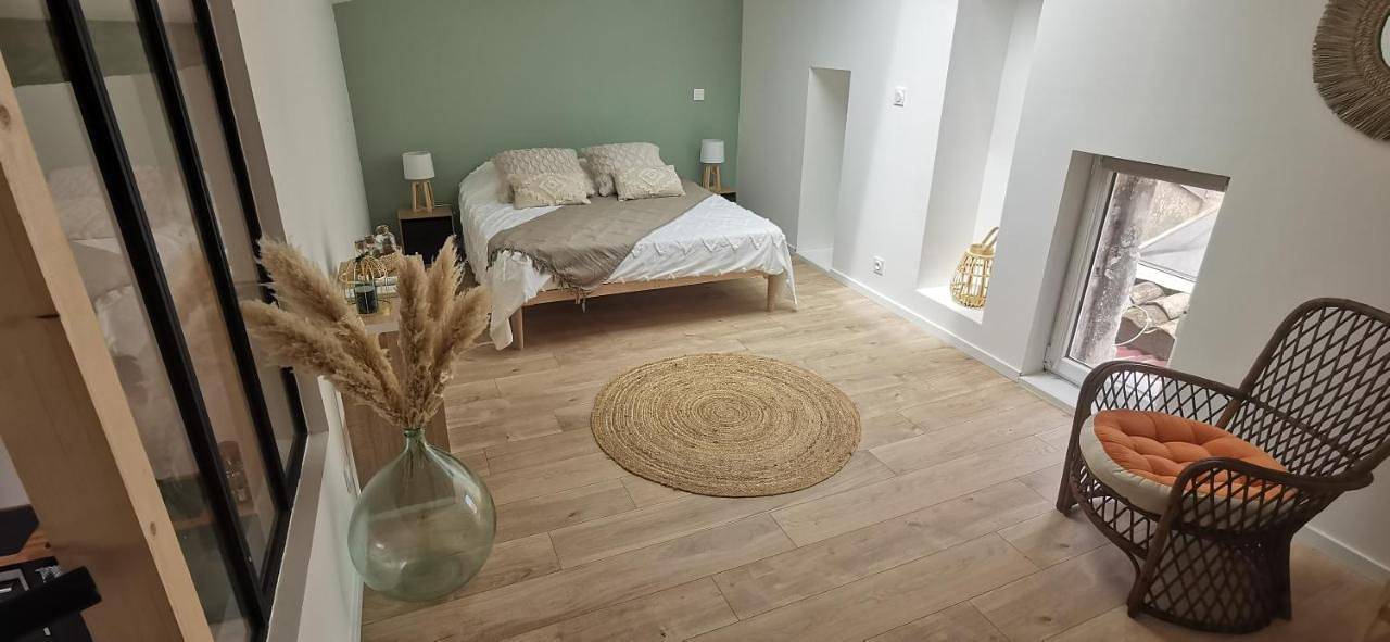Appartement entier, One-Bedroom Apartment in Lunel, Côte méditerranéenne (France)
