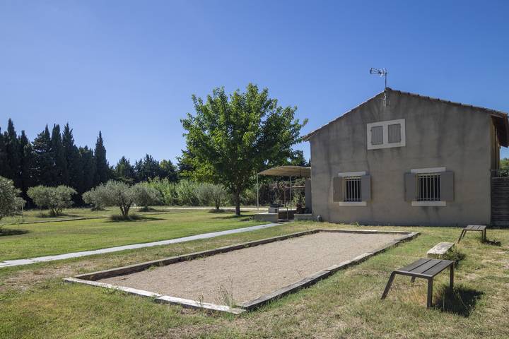 Location de vacances pour 8 personnes, avec terrasse et jardin à Tarascon - 4