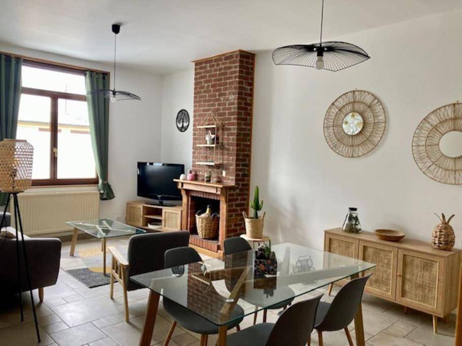 Appartement entier, Two-Bedroom Apartment in Saleux, Région d'Amiens