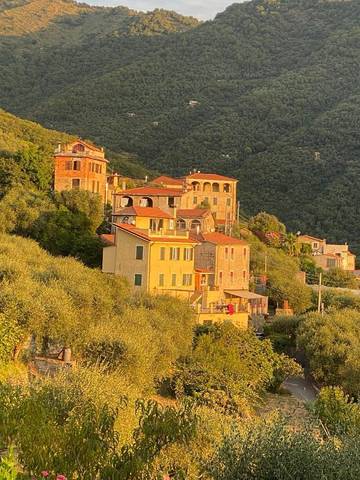 Chambre d’hôte pour 3 personnes, avec jardin ainsi que vue et terrasse à Lecchiore