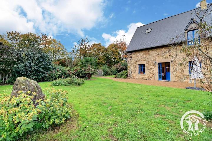 Gîte pour 6 personnes, avec jacuzzi et jardin