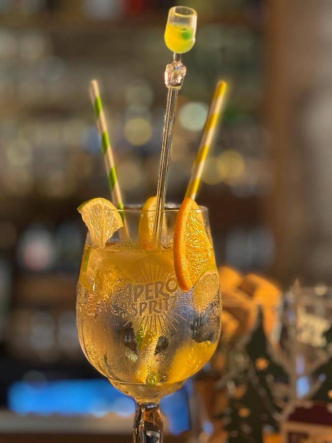 Hôtel pour 2 personnes, avec vue et jardin ainsi que piscine et terrasse à Saint-Geniès-de-Malgoirès - 4