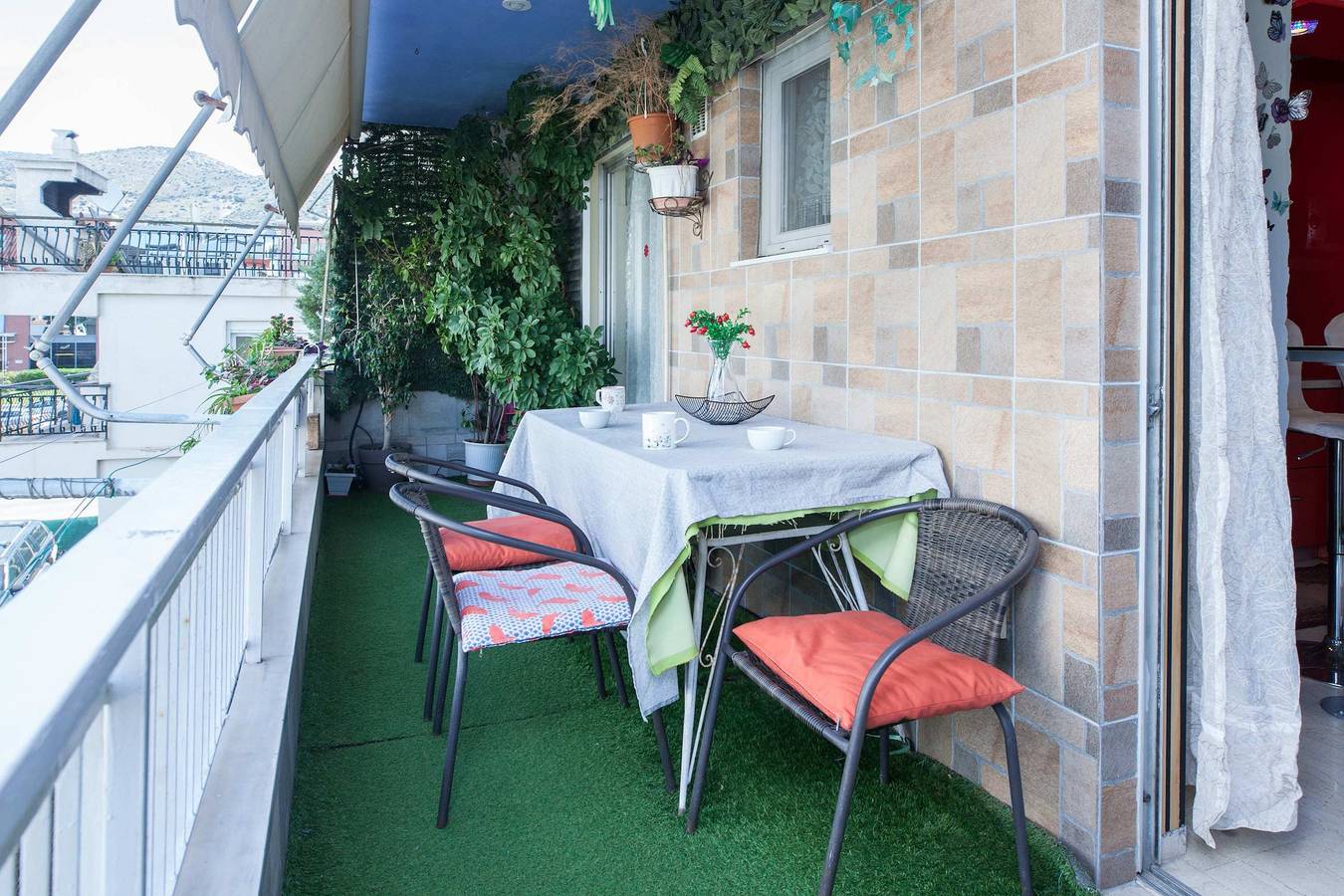 Ganze Wohnung, Ferienwohnung für 4 Personen mit Balkon/Terrasse in Glifada, Süd-Athen