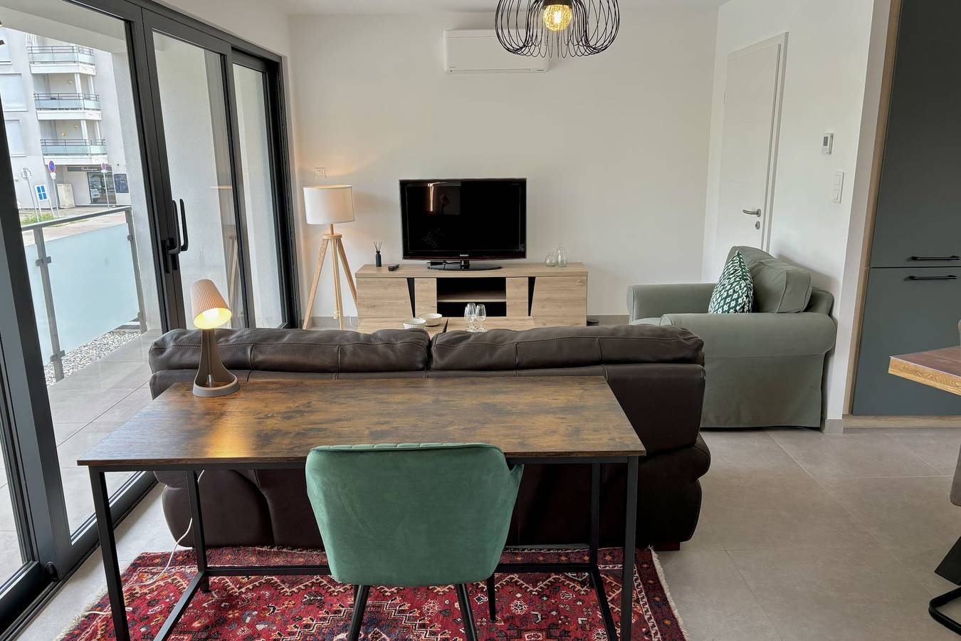Entire apartment, Designer flat with lovely terrace! in Eckbolsheim, Strasbourg region
