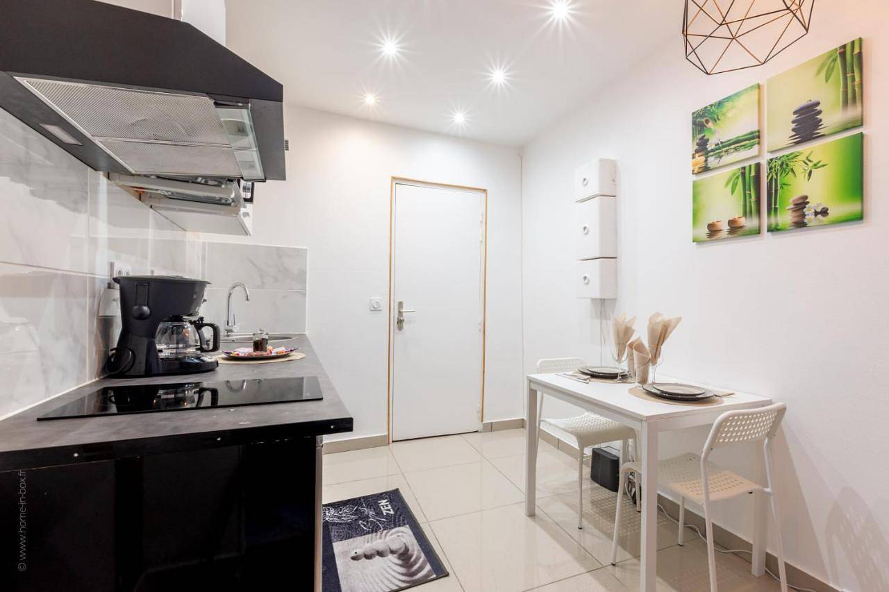 Appartement entier, Sweethost - La Zen Room - Studio Proche Gare & Disneyland in Lagny-sur-Marne, Seine-et-Marne