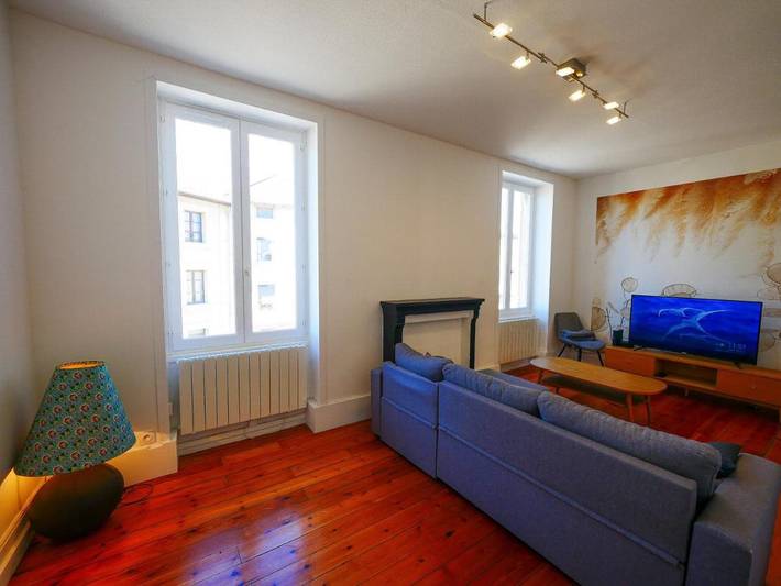 Gîte pour 6 personnes à Saint-Alban-de-Roche - 2