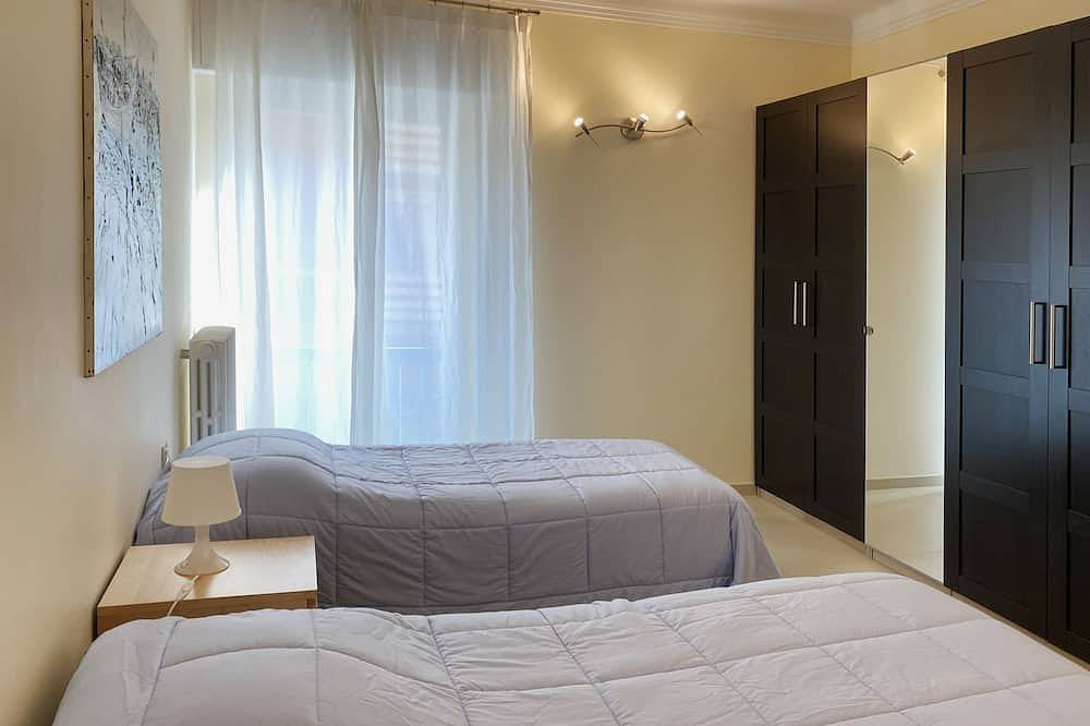 Appartement entier, Nouvelle application géniale. avec 3 chambres près de la mer (app.3) wi-fi in Alassio, Riviera di Ponente