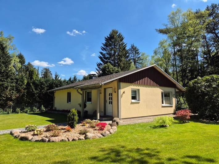 Ferienhaus für 4 Personen, mit Terrasse und Garten