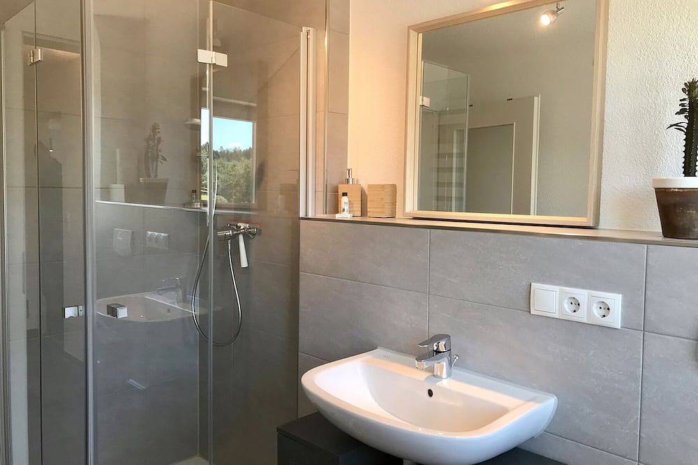 Ganze Wohnung, Ferienwohnung Schottenhof Walser 2 - Alleinlage im Grünen mit Panoramablick in Achberg, Region Bodensee-Oberschwaben