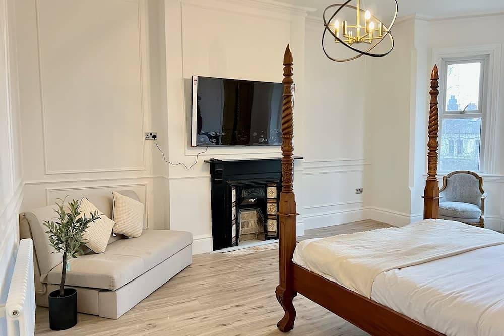 Fayhomes West Midlands Luxury Late 1800 Property in Walsall, Birmingham Area