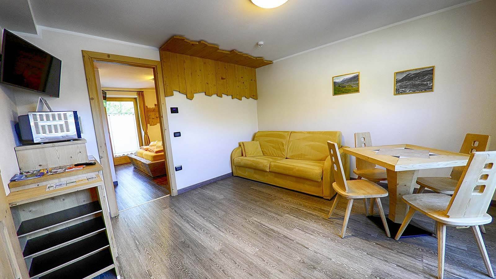 Ganze Wohnung, Wohnung Mont dala Nef - Baita Cusini mit Bergblick, Spa-Bereich & Wlan in Teola, Livigno