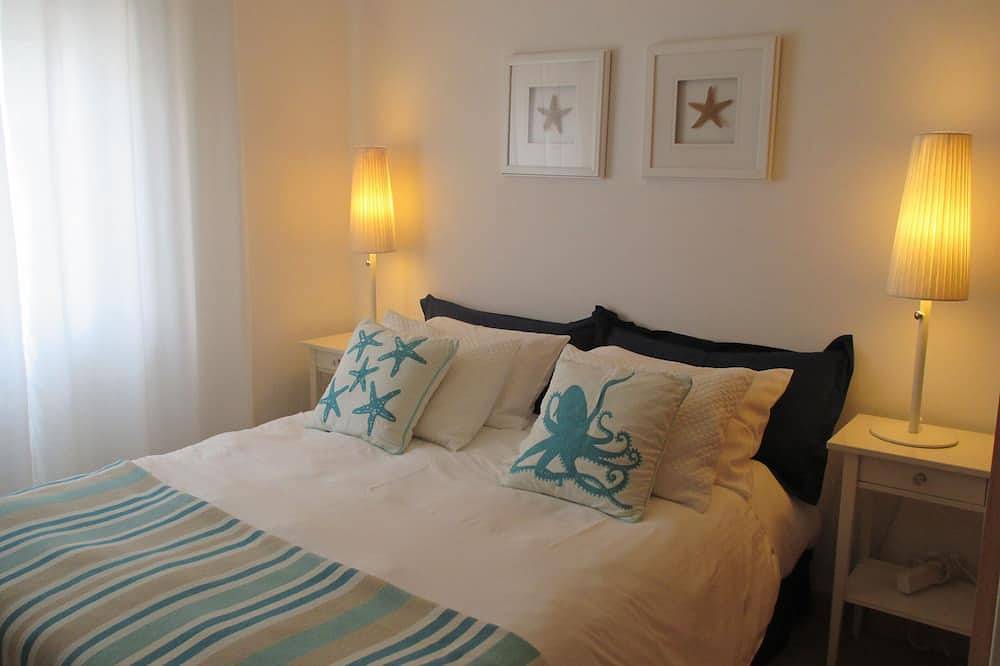 Ganze Wohnung, Charmant, direkt am Strand mit großem Sonnendach und Blick auf den Strand in Zambujeira do Mar, Costa Alentejana