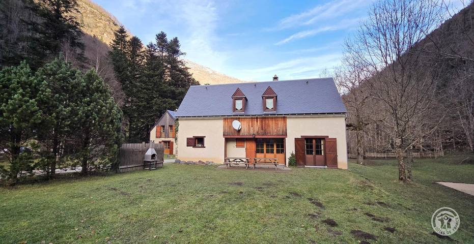 Gîte pour 8 personnes, avec jardin, animaux acceptés à Aragnouet