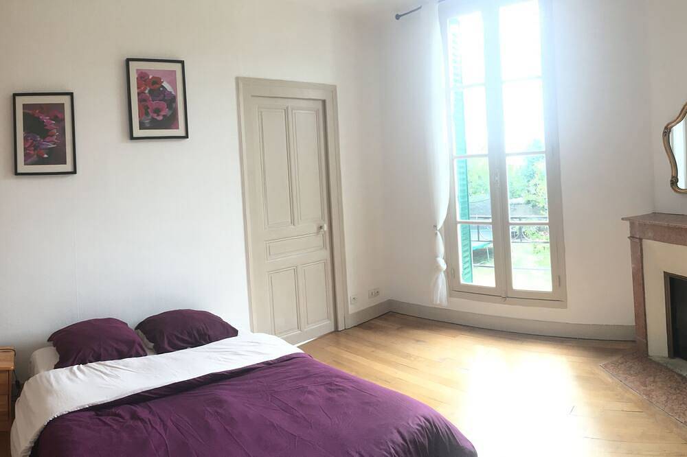 *** 4Br w / 3 Giga trampolines! Châteaux de la Loire, Golf, Vélo, Kayak in Blois, Région de Blois