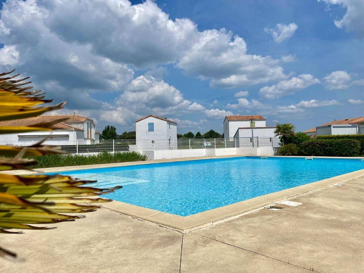 Appartement entier, Two-Bedroom House in L'Aiguillon-la-Presqu'île, Vendée