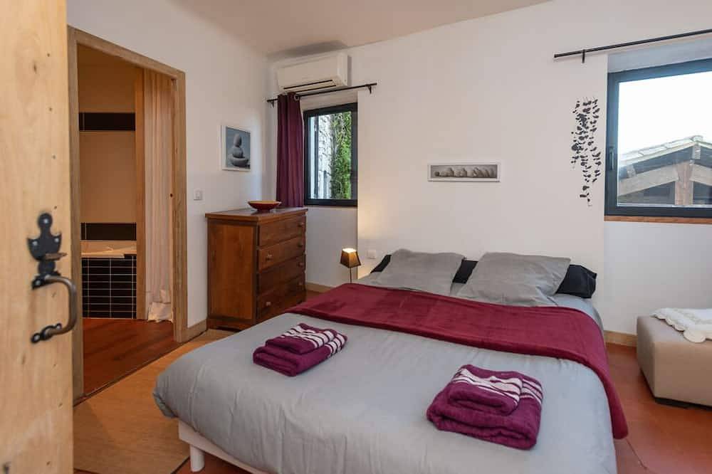 Gite dans mas de village 4 personnes in Aubussargues, Région de Nîmes