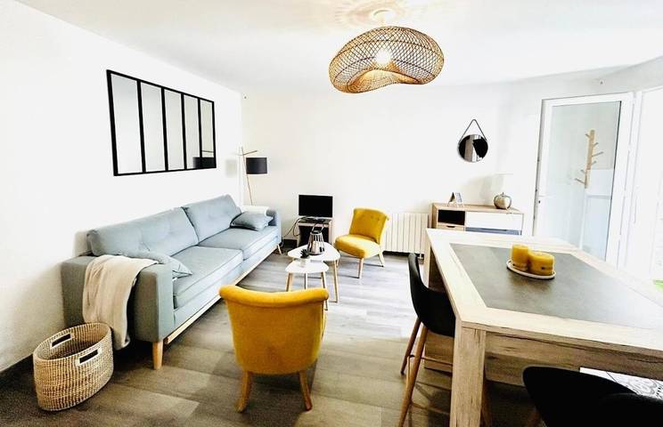 Gîte pour 4 personnes, avec Terrasse dans Office de Tourisme de Rochefort Océan