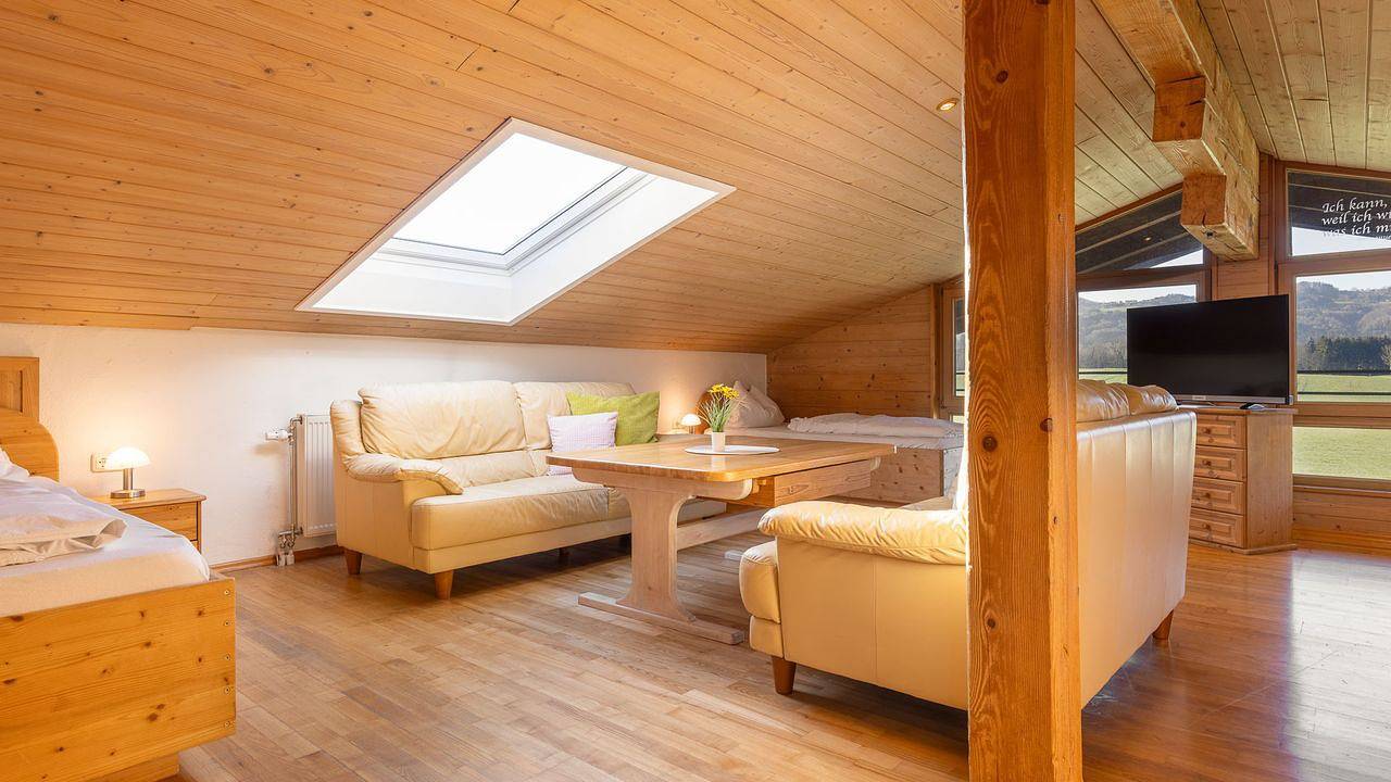 Ganze Ferienwohnung, Ferienwohnung für 6 Personen (78 m²) in Rohrdorf in Rohrdorf, Landkreis Rosenheim