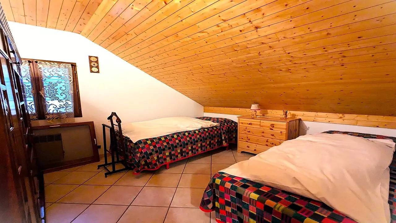 Apartamento entero, Apartamento de 51 m2 con balcón grande 4 personas in Vallouise, Parque Nacional de los Ecrins