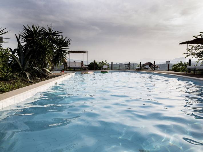 Ferienwohnung für 4 Personen, mit Pool und Terrasse sowie Whirlpool und Garten - 1