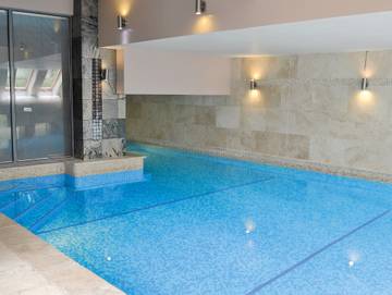 Holiday Rental for 12 People in Buxton, Peak District, Photo 1