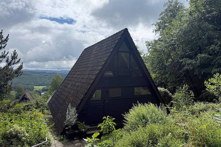 Ferienhaus für 4 Personen, mit Balkon und Garten