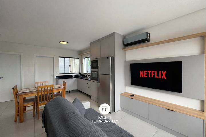 Casas e apartamentos de temporada para 6 pessoas, com balcão em Governador Celso Ramos