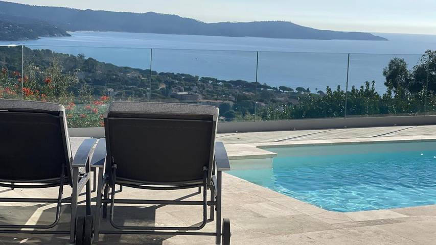 Chambre d’hôte pour 6 personnes, avec piscine ainsi que jardin et vue à Cavalaire-sur-Mer - 2