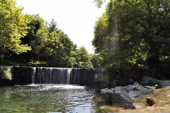 Camping pour 6 personnes, avec terrasse dans Massif central - 4