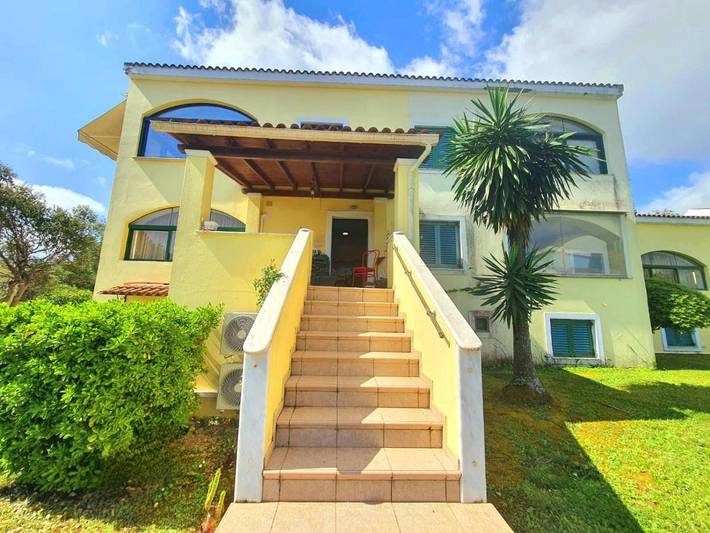 Ferienwohnung für 4 Personen, mit Balkon und Terrasse sowie Garten und Pool in Gouvia