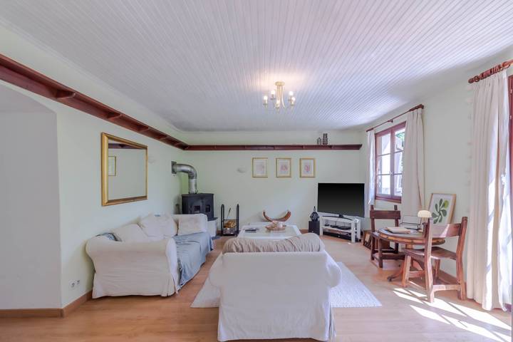 La Parenthèse Fleurie - Avec Piscine Privée in Saint-Priest-les-Fougères, Parc naturel régional Périgord-Limousin