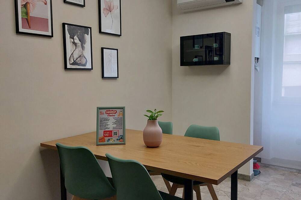 Entire apartment, Delightful apartment in the city center, with nearby parking lots and park in Pilastro, Viterbo