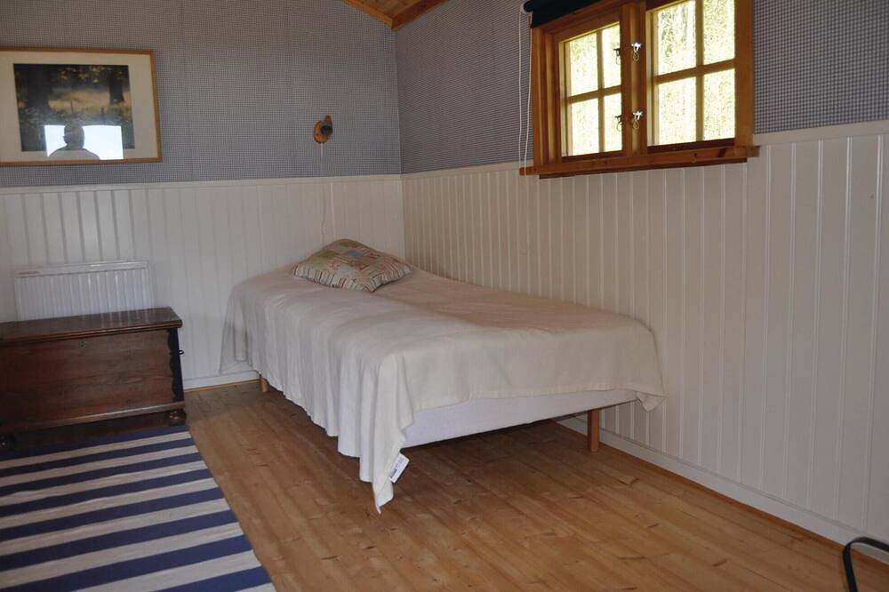 Cozy home in Långserud with jacuzzi in Värmlands land