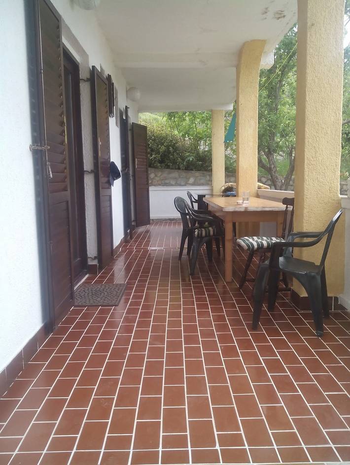 Ferienwohnung für 7 Personen, mit Balkon/Terrasse in Kampor