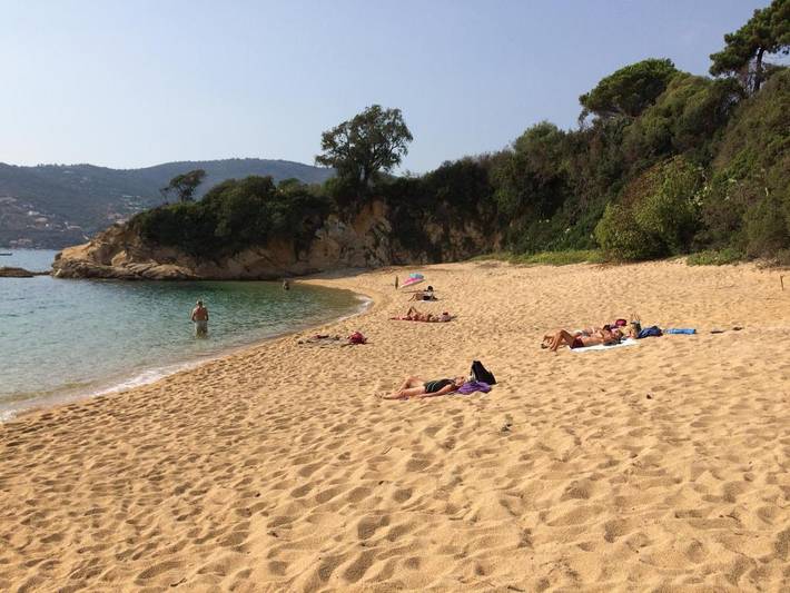 Location de vacances pour 11 personnes, avec terrasse et piscine ainsi que jacuzzi et jardin, adapté aux familles à Sant'Andréa-d'Orcino - 4