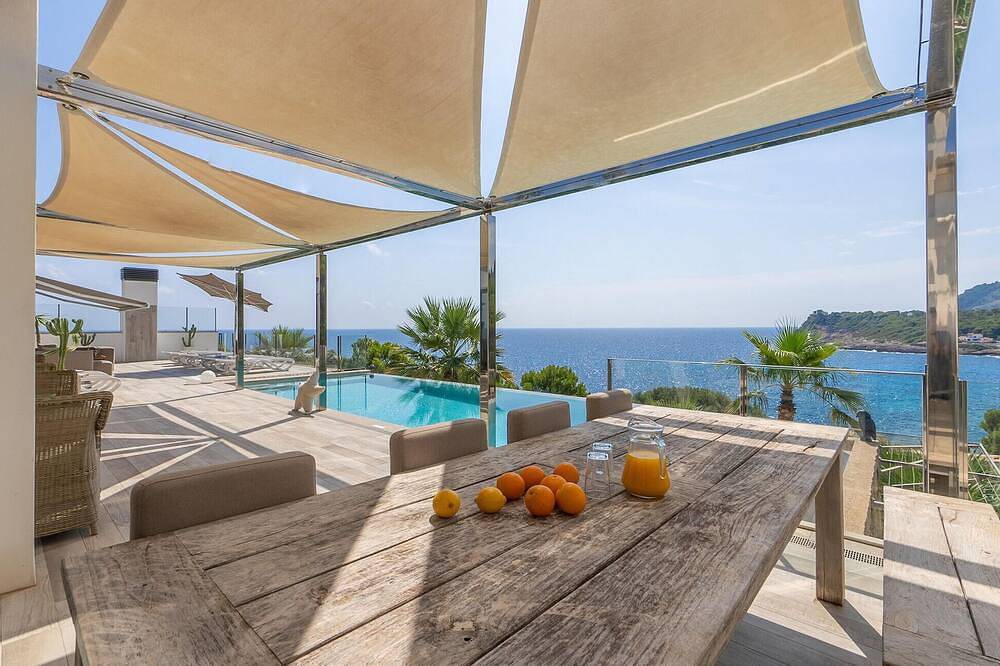Amazing home in Sa Font de Sa Cala in Cala Provençal, Capdepera