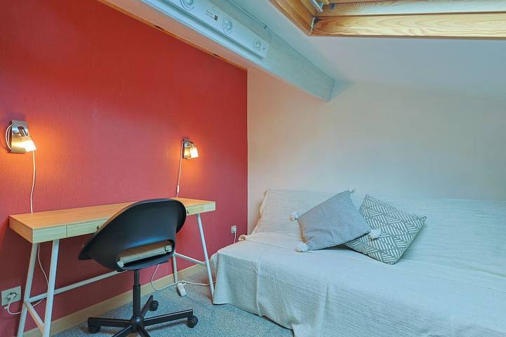 Gîte pour 5 personnes, avec piscine dans Port des Oursinières - 4