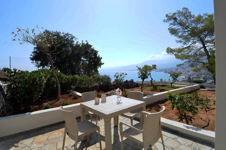 Villa for 4 people, with balcony and ocean view - 1