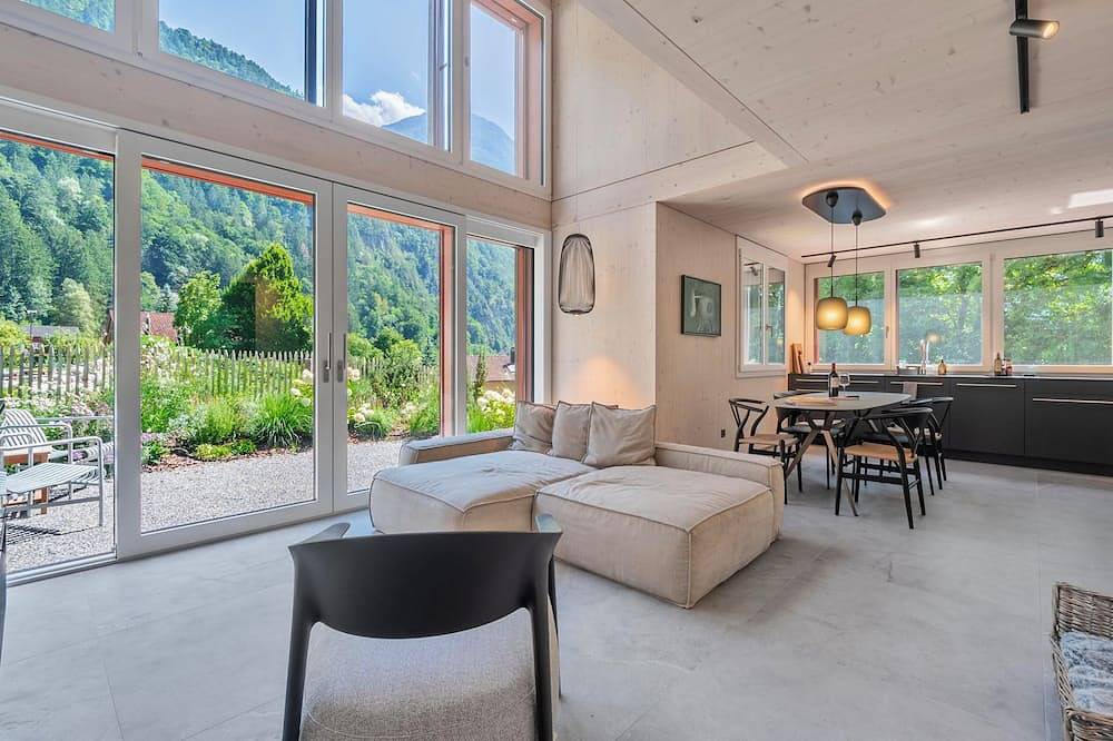 Andermatt Chalet – Exklusive Unterkunft mit Bergblick in Silenen, Uri