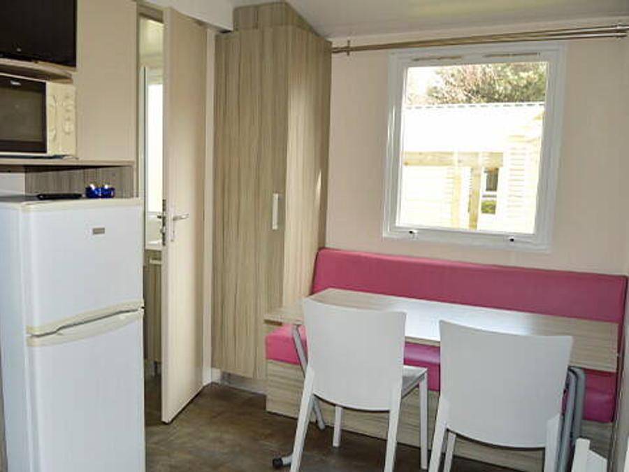 Camping La Presqu'Ile - Bungalow 4 personnes - Mobil-home | Classic | 2 Ch. | 4 Pers. | Terrasse simple in Le Barcarès, Côte d'Améthyste