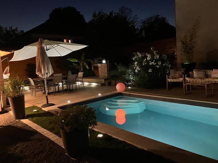 Location de vacances pour 10 personnes, avec jardin et piscine à Coulaines - 3
