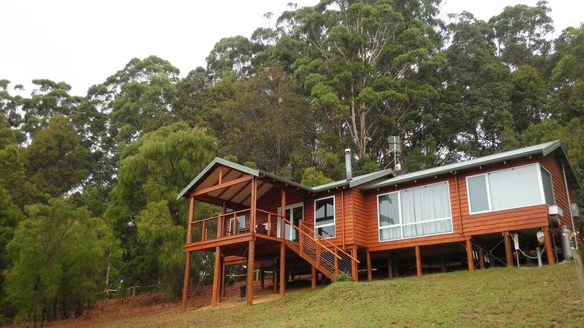 Chalet for 2 people, with terrace and hot tub in Western Australia
