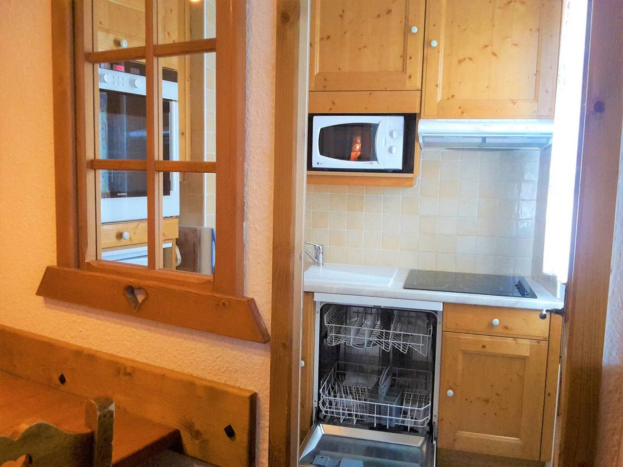 Appartement entier, Charmant 2 pièces, centre, 5 pers. avec balcon, quartier La Croisette, Les Belleville in Les Menuires, Saint-Martin-de-Belleville