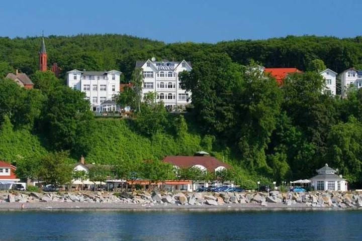Bungalow für 4 Personen, mit Garten und Sauna sowie Seeblick